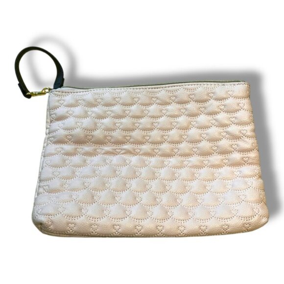 Women’s Betsey Johnson Light Pink Quilted Leather Heart Clutch Wristlet - Picture 4 of 7